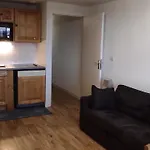 4 Pers Avec Piscine A Super-besse - Fr-1-814-183 Apartamento