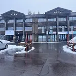 4 Pers Avec Piscine A Super-besse - Fr-1-814-183 *